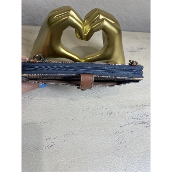 Sakroots Large Smartphone Wristlet Shadow Flower Power Wallet - Picture 11 of 15